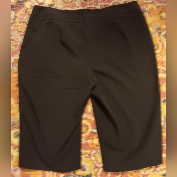 Capri's - Picture 3 of 5